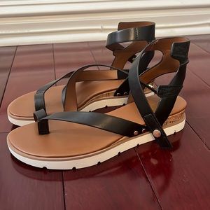 Size 6.5 Franco Sarto sandals